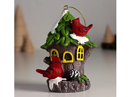 Подвеска полистоун Птичка на заснеженном скворечнике 10326161