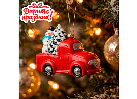 Фигурка Машинка с елкой и снеговиком DP-0145 13см