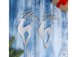 Подвеска пластик Грациозный олень 1400050 8*17,5см 2шт