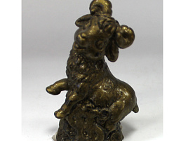 Статуэтка 603369 козел на манетах