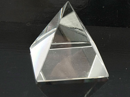 Пирамида R-12 стекло