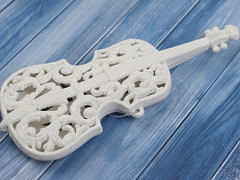 Подвеска пластик Виолончель белая 17*7см 10514217