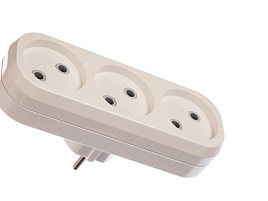 Тройник 3 гнезда плоский 10А UNIVersal А203