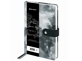 Ежедневник А5 BRAUBERG 116235 "Nebula", под кожу, застежка, 160 л., черный