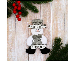 Подвеска текстиль Снеговик в костюмчике 9692677