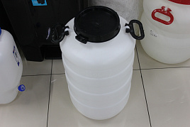 Бочка 50л белая 2011